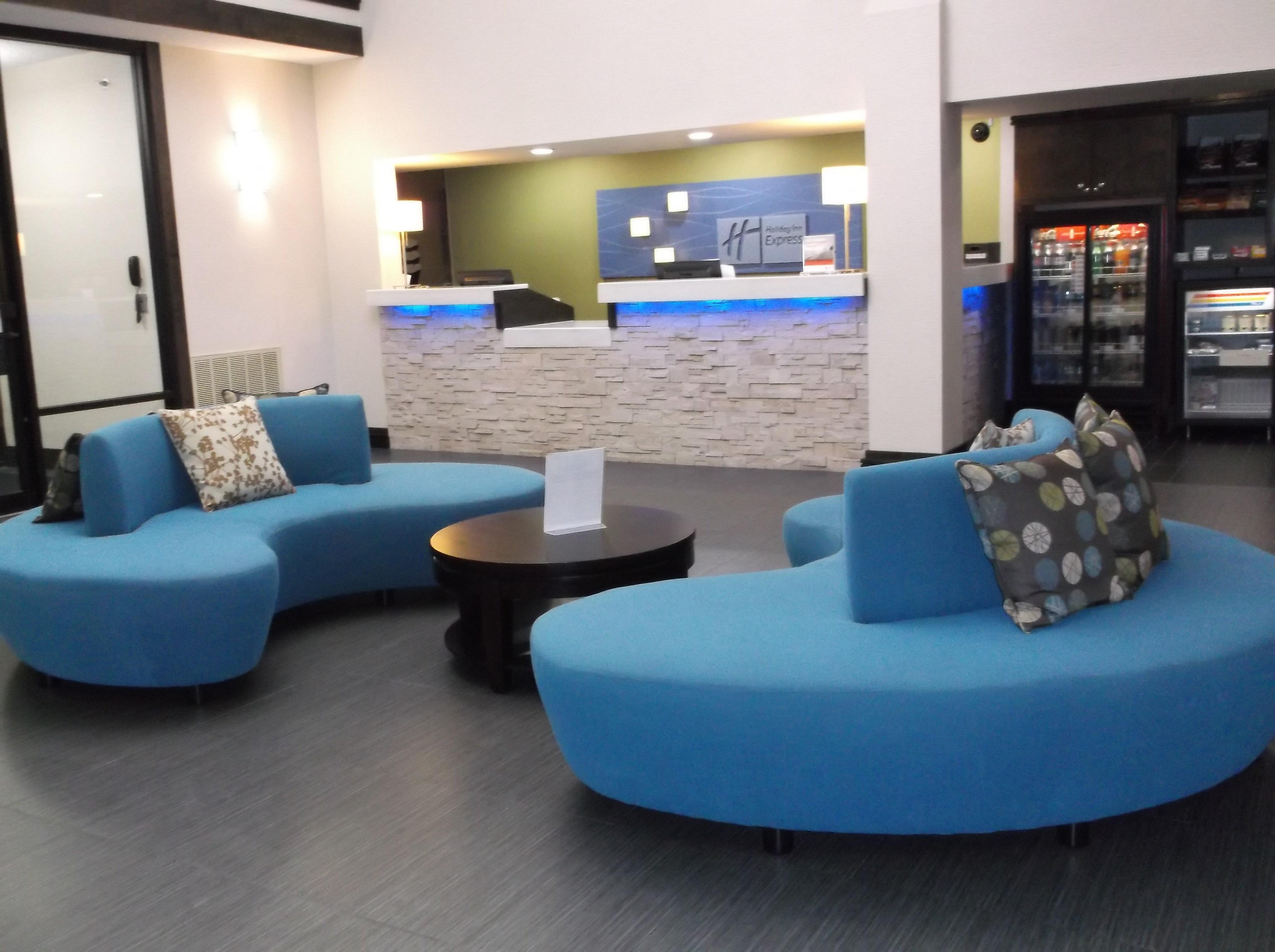 Holiday Inn Express Hotel & Suites Bentonville By Ihg Exterior photo